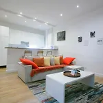 Warm 2 Bedrooms Apartement - C38