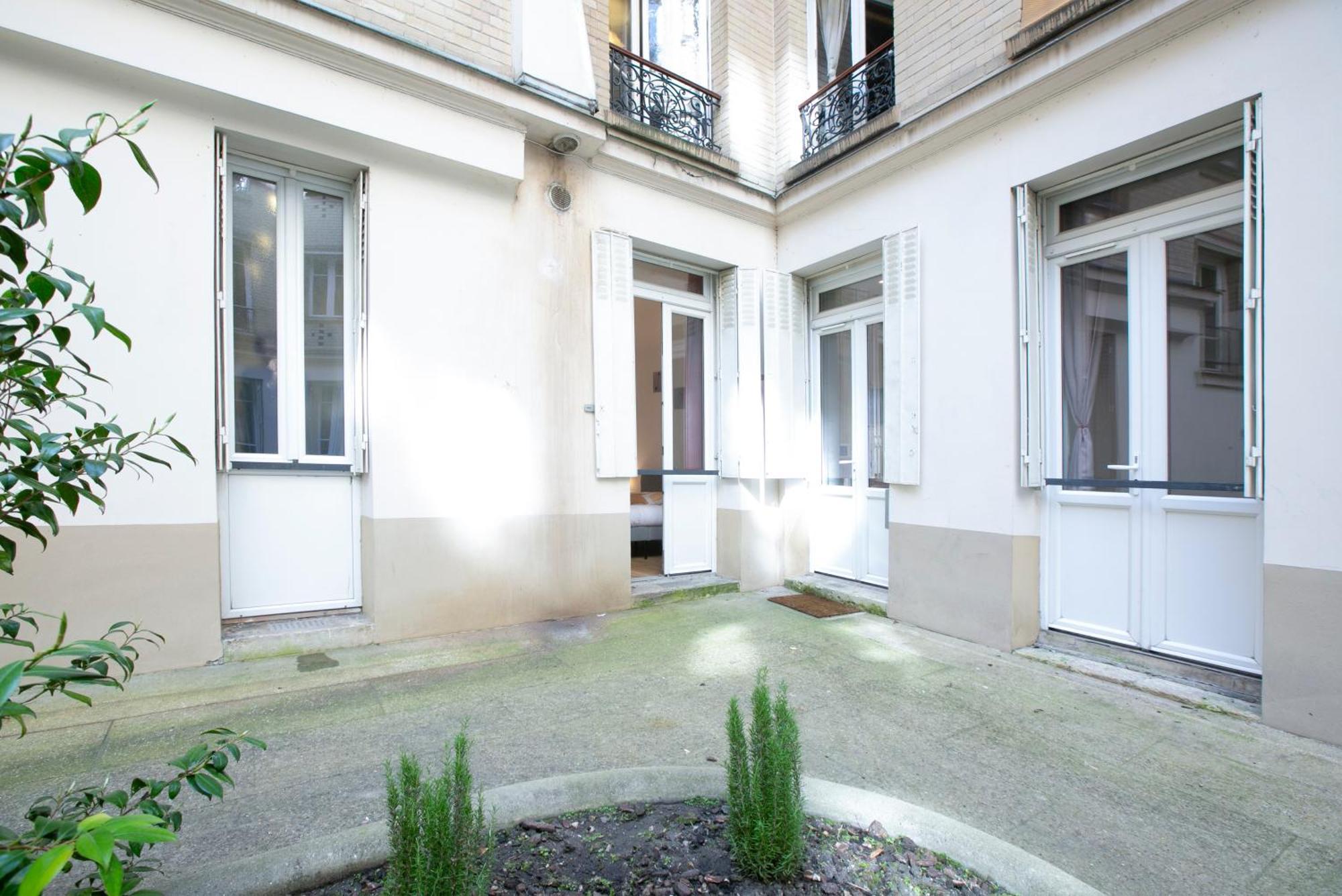 Warm 2 Bedrooms - C38